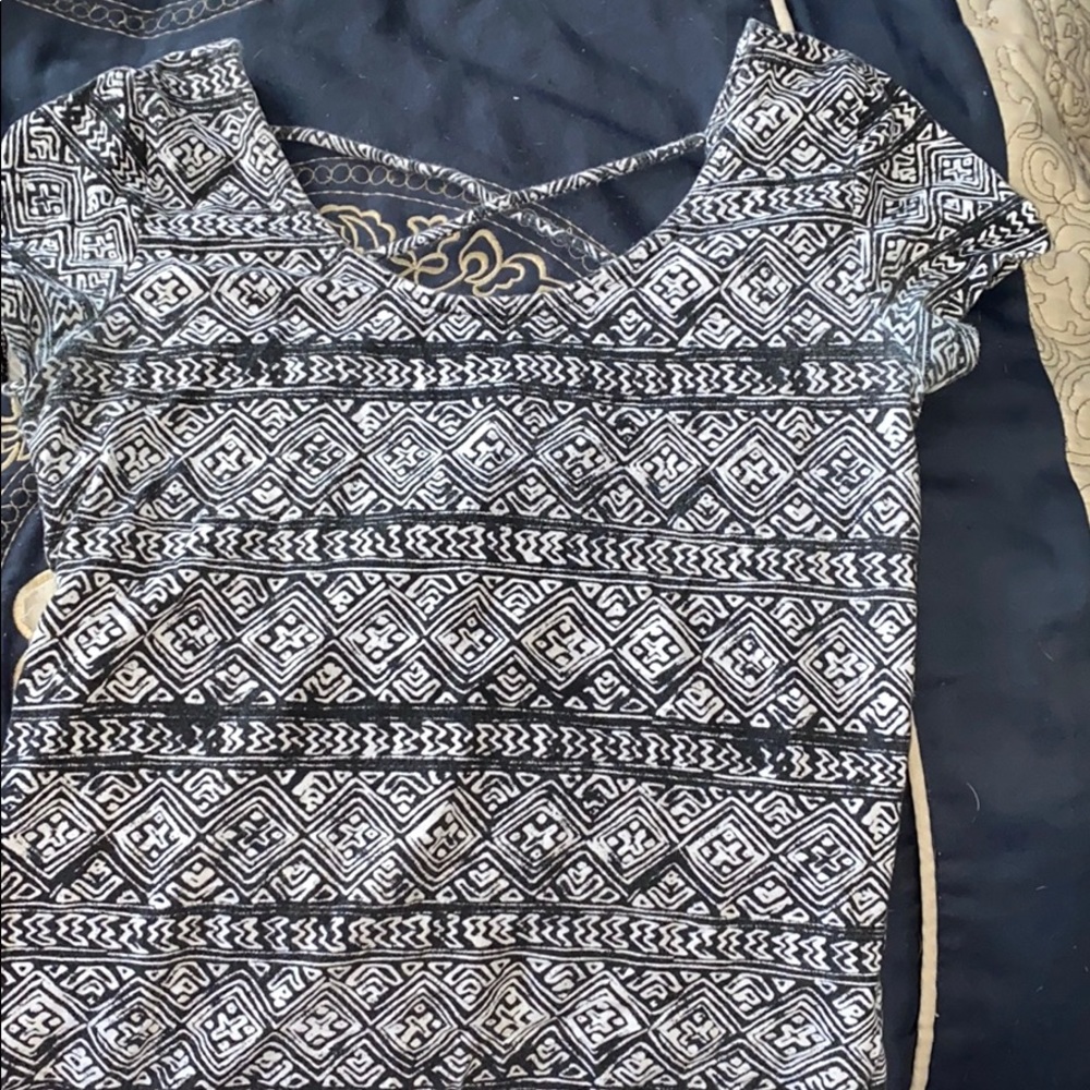 Aeropostale short sleeve criss cross back top